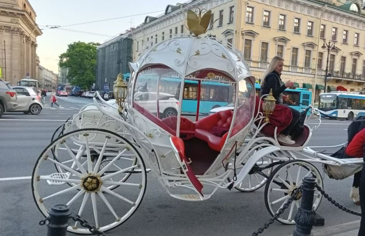 Невский проспект, 1 июля. 