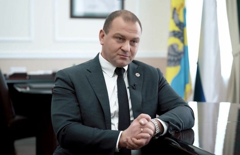    Депутаты Горсовета Оренбурга приняли отставку мэра Сергея Салмина Мария Чалкина