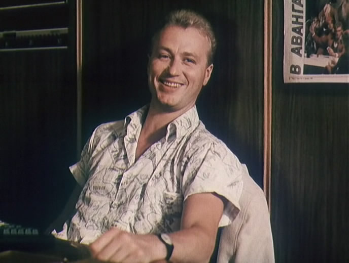 Фото: "Обнаженная в шляпе" images-s.kinorium.com