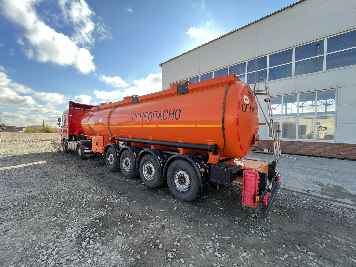 Перевозка опасных грузов: безопасность и документация