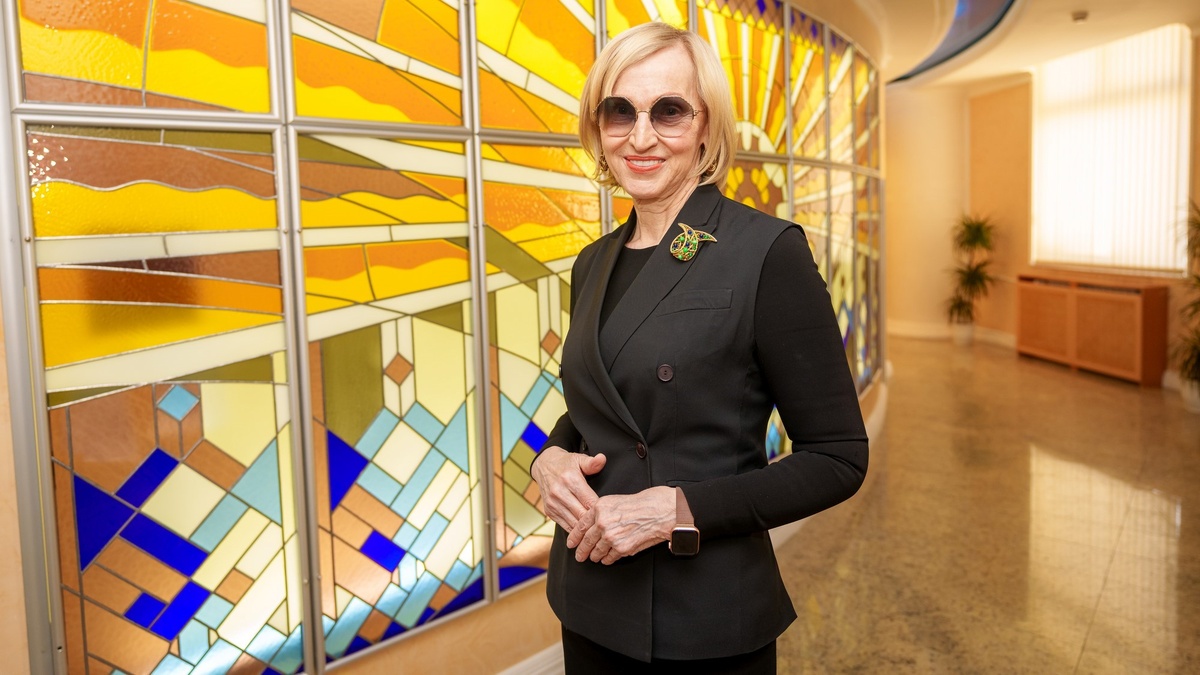    Лариса Белоцерковцева получила награду от президента РФ