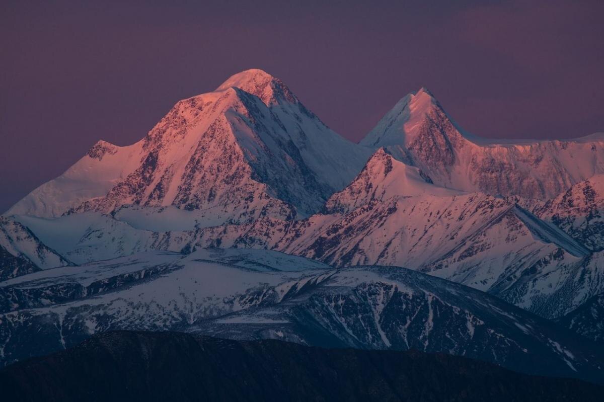 г. Белуха на закате