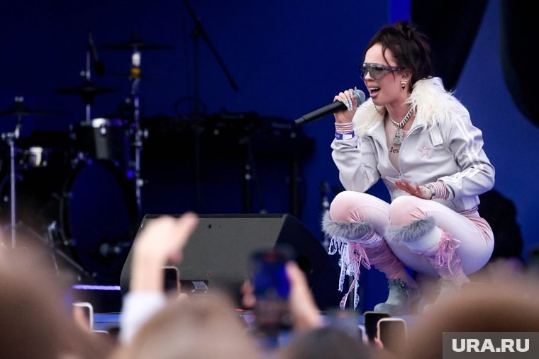 Инстасамка считает, что девушки создают разрушительный контент для своих юных слушателей
Фото: Евгений Мессман/ТАСС