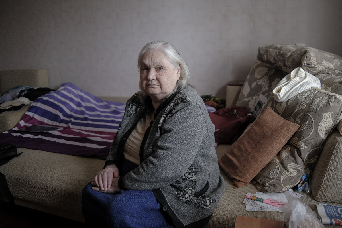 Нина Алексеевна скитается по разным квартирам. Фото: Алексей Владыкин