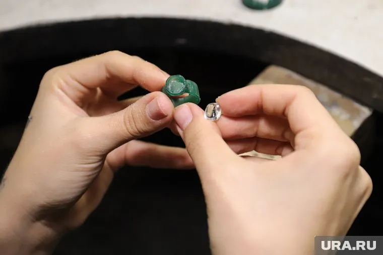 Матвей Макаров стал ювелиром по воле судьбы
Фото: Размик Закарян © URA.RU