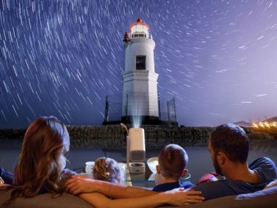    Yaber представила T1 Pro — умный прикроватный проектор с функциями смарт-ТВ