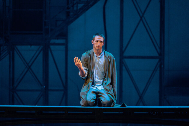    Фото Дианы Токмаковой. В роли Раскольникова – Геннадий Блинов