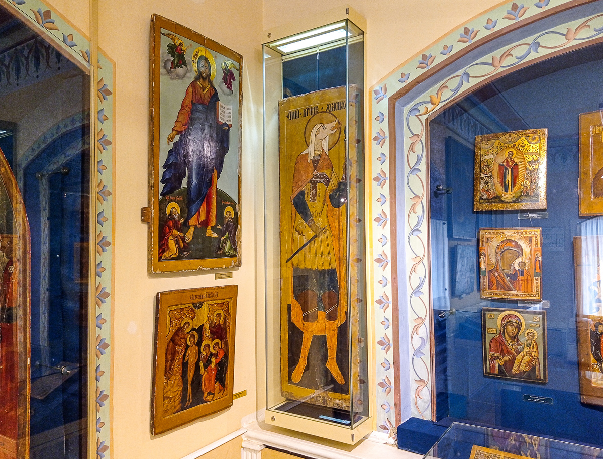 Икона святого Христофора 17 века в Историко-художественном музее города Егорьевска. Московская область. Фото автора статьи 