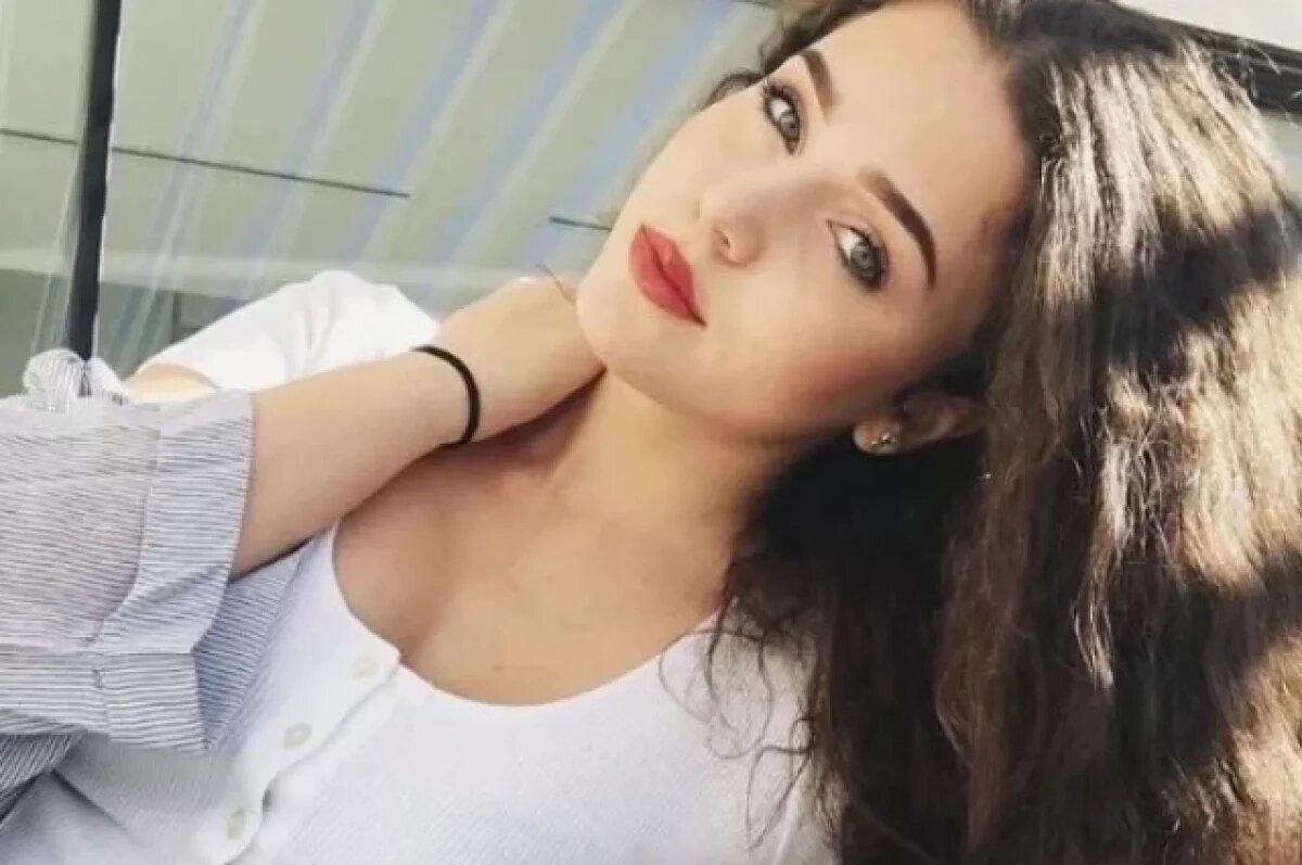    Внучка певца Иосифа Кобзона призналась, что родила первенца