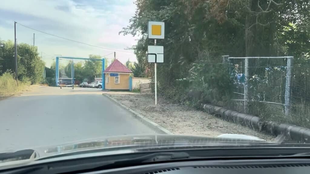    В Павлодаре уберут единственный неправильный знак на весь Казахстан / instagram.com/andrius.sarapinas, бильд-редактор: Дастан Шанай