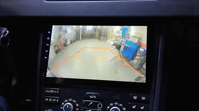 Интелектуальные динамические парковочные линии Volvo XC90