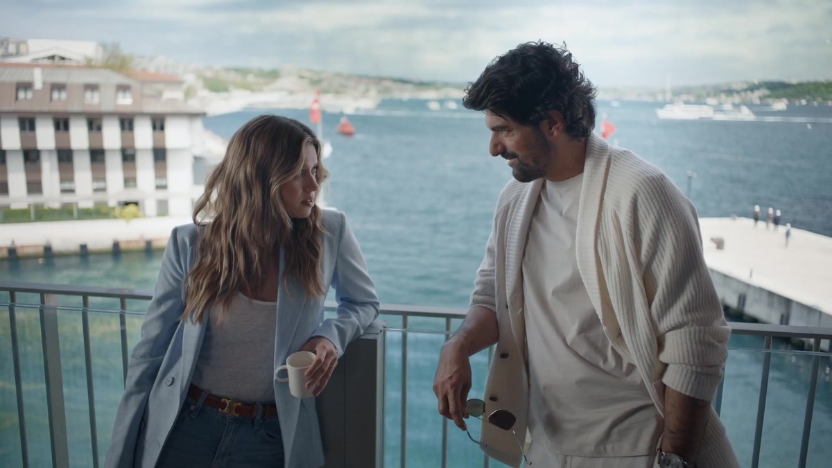 кадр из сериала "Стамбул, моя любовь"