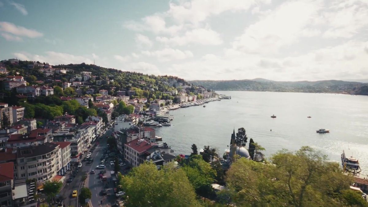 кадры из сериала "Стамбул, моя любовь"