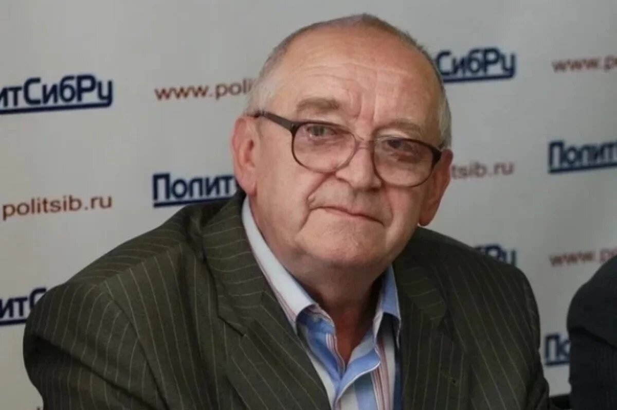    В Барнауле простились с общественником Константином Емешиным