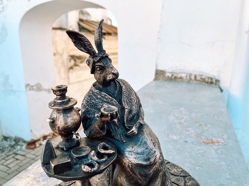 Зайчиха-купчиха. номер не известен, зазывает в Костромские кофейни... 