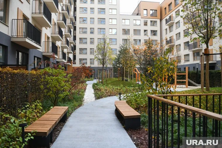  В квартале также оборудуют купеческий дворик и соседский сад
Фото: Владимир Жабриков © URA.RU