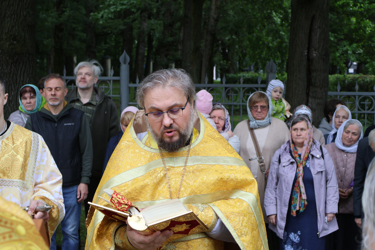 Серафим Недосекин  протоиерей, настоятель храма Георгия Победоносца на Поклонной горе и храма-часовни Архистратига Михаила при Кутузовской избе, благочинный храмов Георгиевского церковного округа Западного викариатства города Москвы