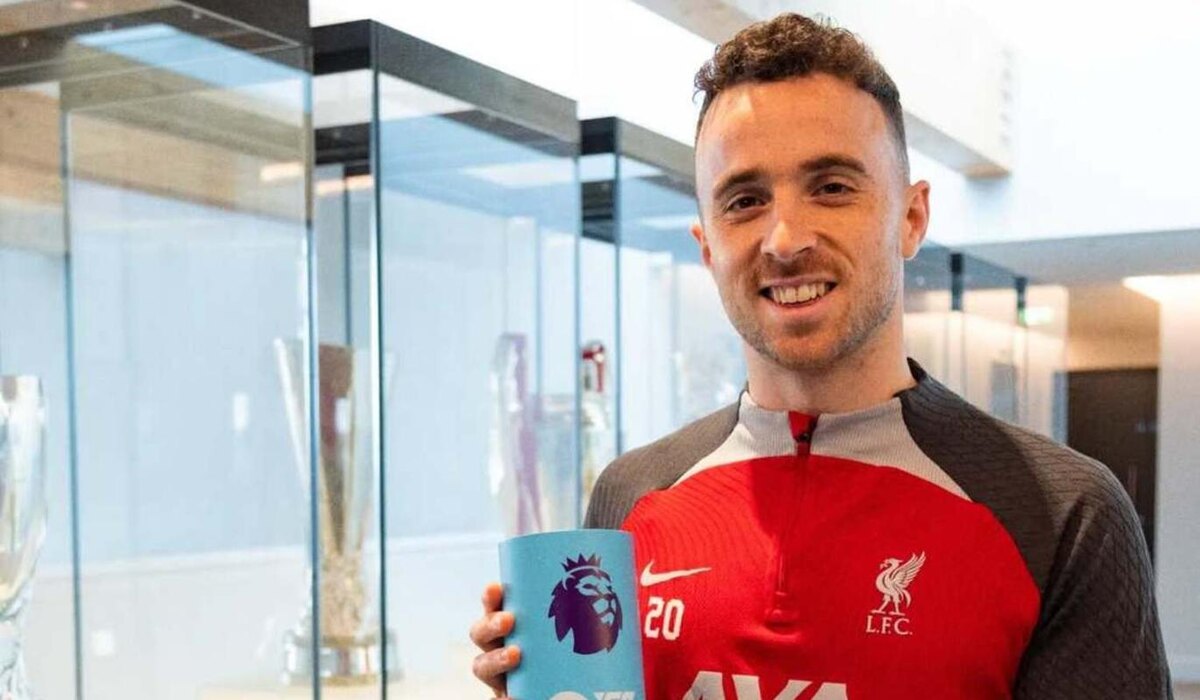     28-летний футболист сборной Португалии Диогу Жота погиб через несколько дней после свадьбы