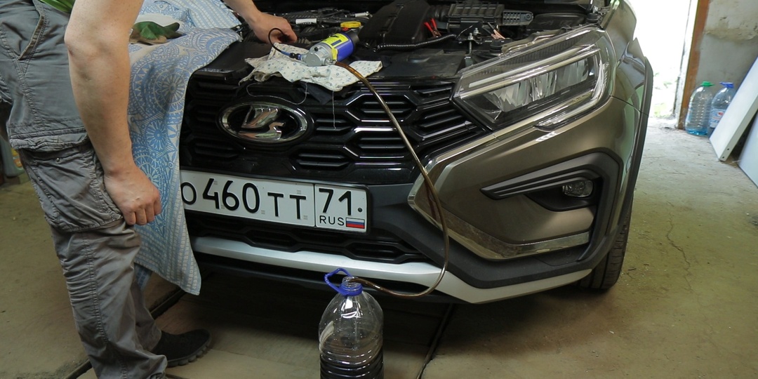 Первая замена масла на Lada Vesta SW Cross NG 1.8 : опыт использования масляного насоса