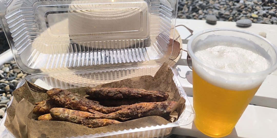 Не неделю в Сочи в начале июня. Полутюлений отдых с дочкой. На море были 1 раз 🤣