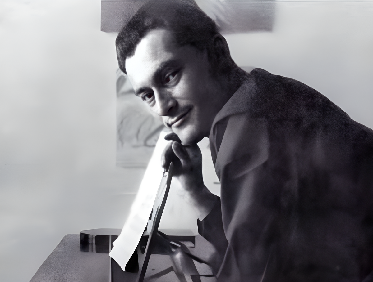 Евгений Петров 