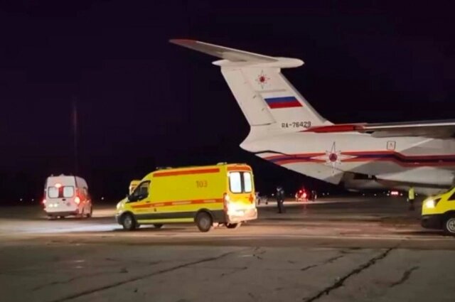    Спецборт, на котором доставили пострадавших при атаке БПЛА из Ижевска в Москву. Фото: МЧС России