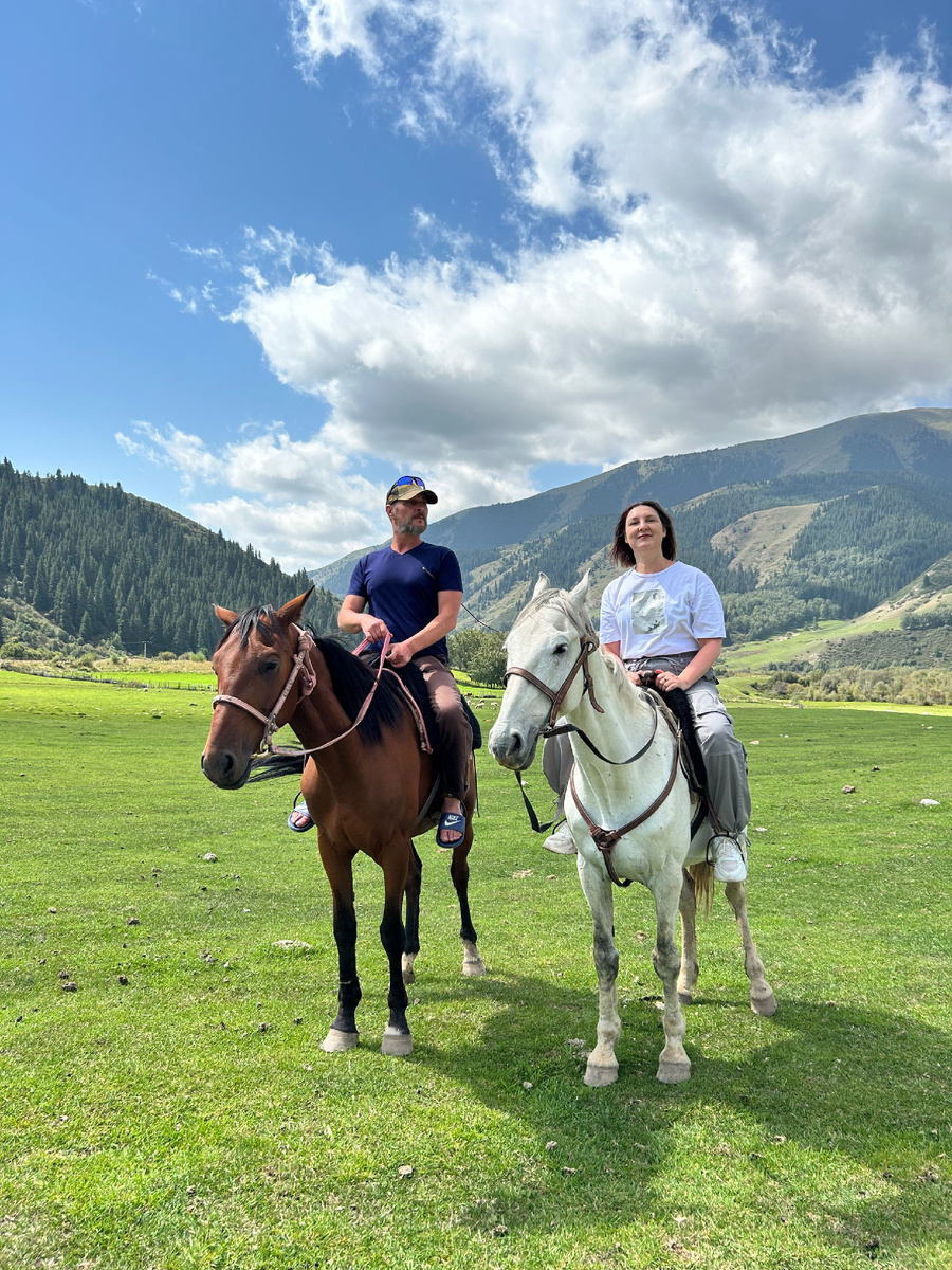 В Киргизии. За нашими спинами ала-тоо, где проводились Всемирные игры кочевников в 2023 году