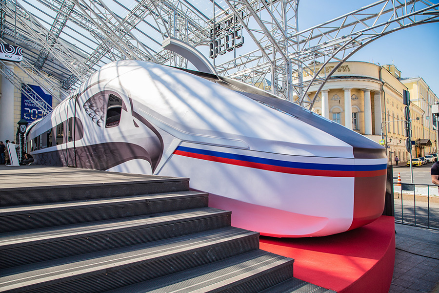 Высокоскоростной поезд "Белый кречет" Фото: пресс-служба "Уральских локомотивов"