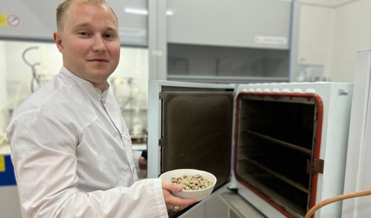    Корма для собак с лекарственными травами разработал студент Бурятской ГСХА