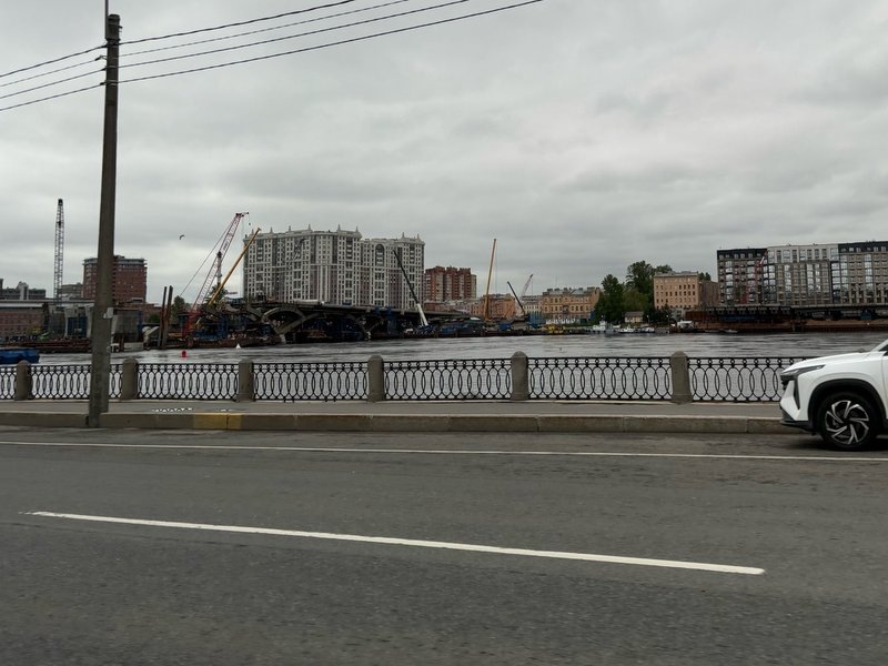     Первые гидроцилиндры для разводного пролета Большого Смоленского моста в Петербурге смонтированы