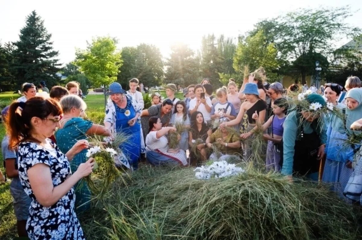    В Астраханском кремле отметят День семьи, любви и верности