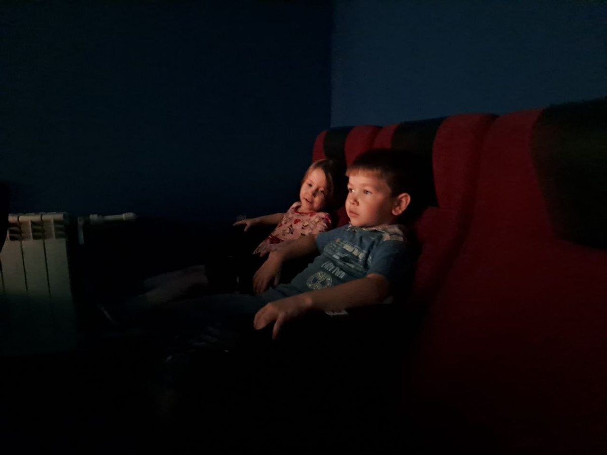 Глория и Ярослав. Николетта и Дарина сели далеко внизу, поэтому фотографировать их не стала. 