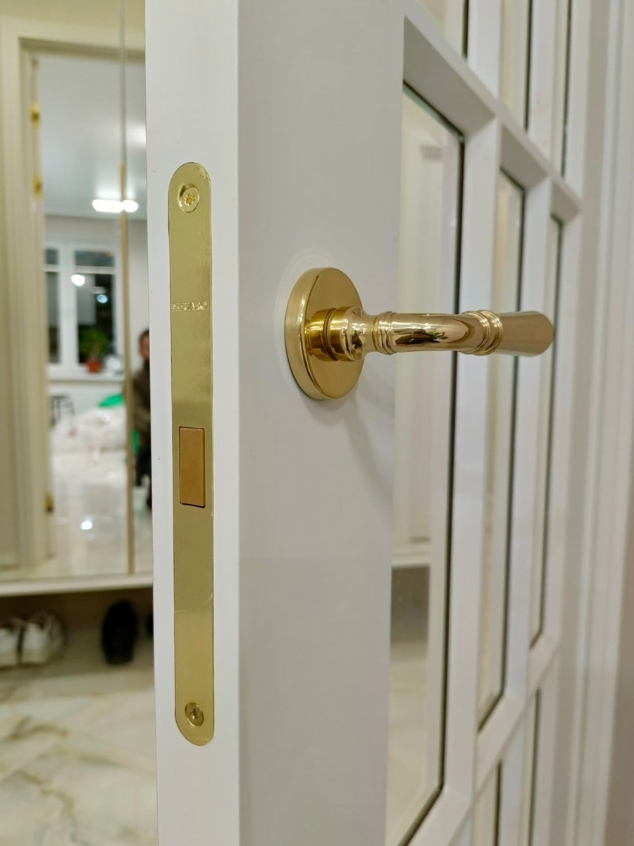 Чебоксарские двери, нестандартная высота полотен 2300, скрытые петли AGB