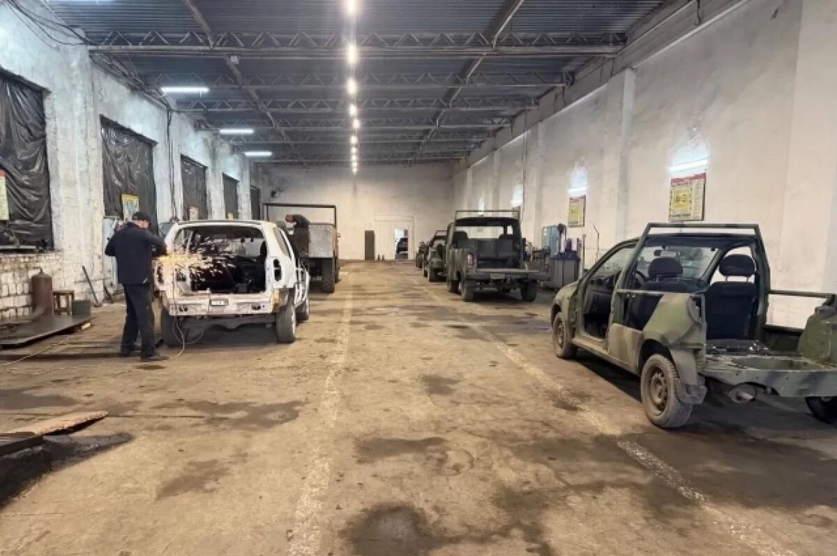    Ратмир Мавлиев показал, как готовят списанные автомобили для бойцов СВО