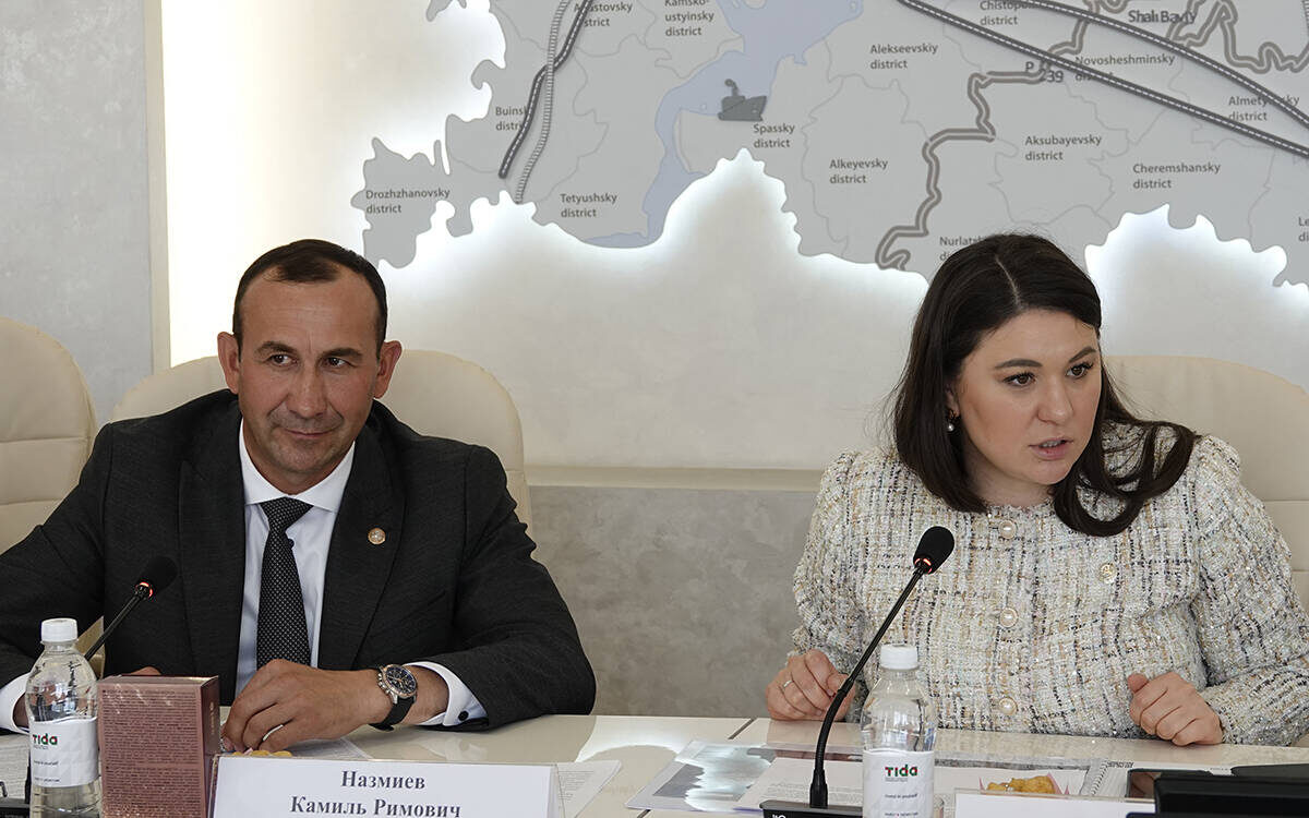 Потенциал Тукаевского района презентовал на «Муниципальном часе» в АИР РТ руководитель исполкома Камиль НазмиевФото: пресс-служба АИР РТ