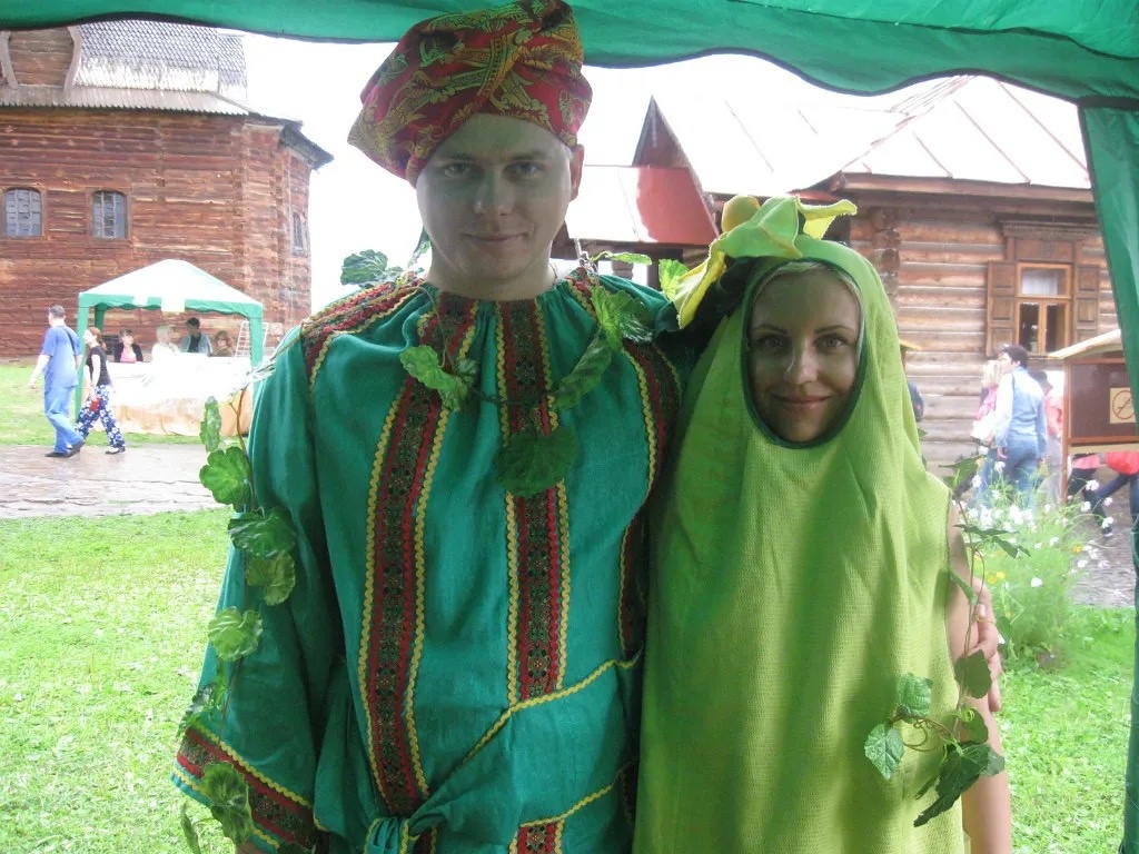 Это мы нарядились огурцами в день огурца 