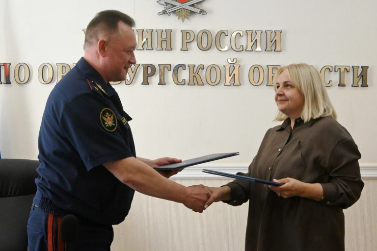    Лицей №9 Оренбурга и УФСИН подписали соглашение Антон Пичурин