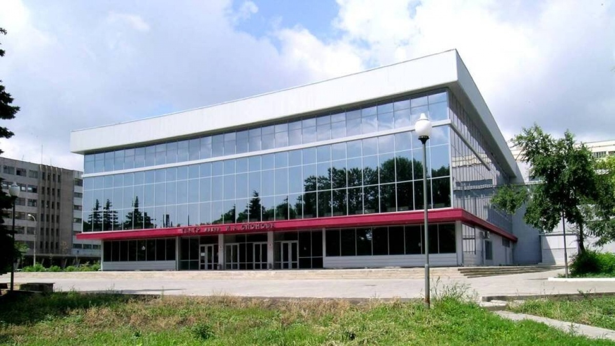    Машков, Миронов и Безруков сыграют спектакли в СаратовеНовости Саратова и области – Сетевое издание «Репортер64»