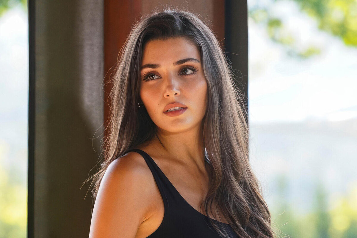    «Совершенно другой», 2023 – 2024 кадр из сериала