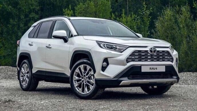 Toyota RAV4 уходящего поколения оказалась мировым бестселлером в истории японского концерна. Фото: Авто.ру