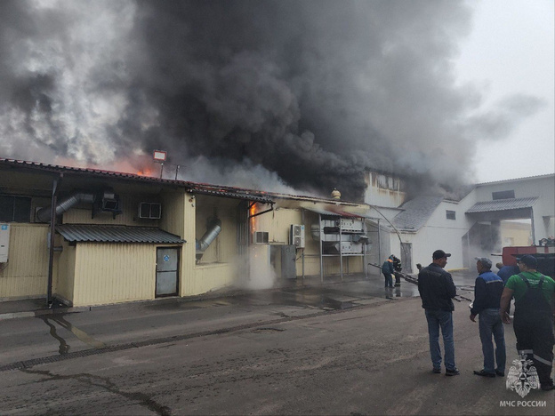    Огнеборцы спасли кондитерскую фабрику в Советске от крупного пожара