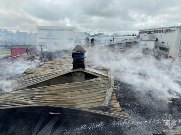    Огнеборцы спасли кондитерскую фабрику в Советске от крупного пожара