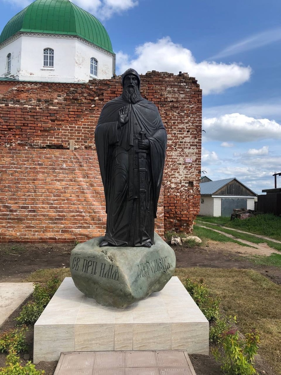 Памятник Илье Муромцу в Карачарово (фото из интернета)