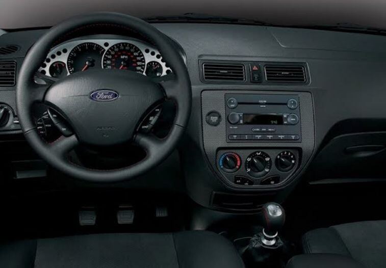 Источник: http://www.motorpage.ru/Ford/Focus/II/photos/