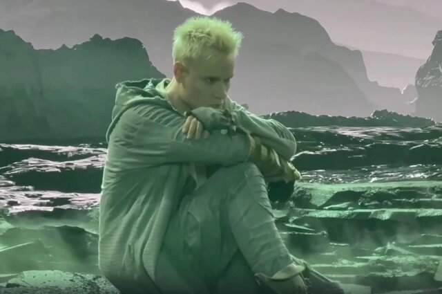    Кадр клипа.