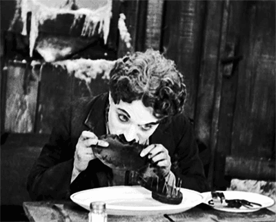 кадр с поеданием башмаков