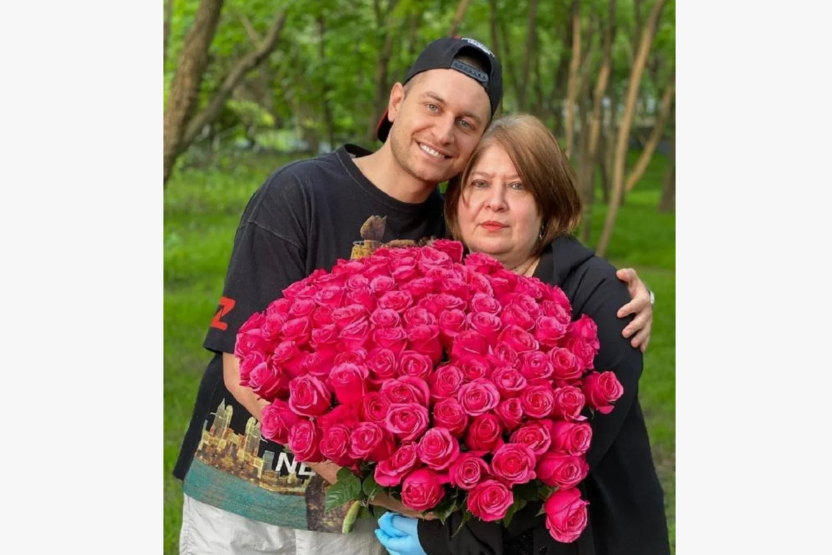 Дава с мамой 