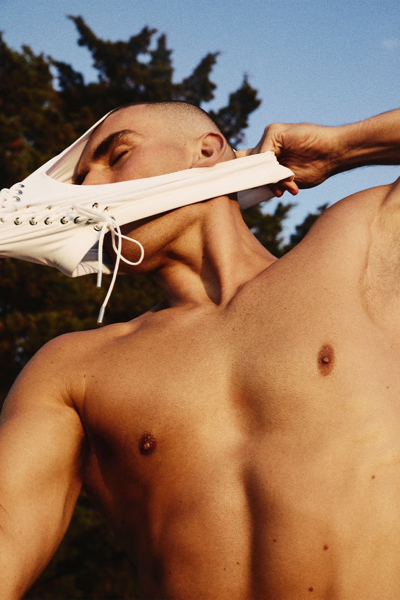    Ludovic de Saint Sernin возобновил выпуск пляжной коллекции (фото 2)