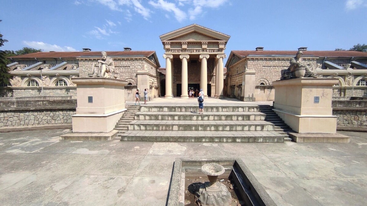     Источник: newstracker.ru