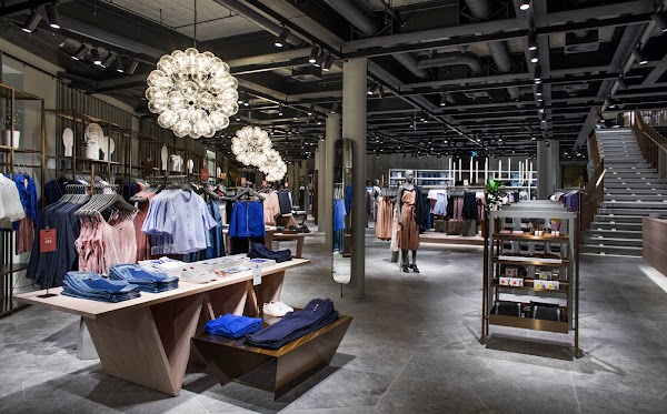 Сегодня тот самый магазин в Орхусе выглядит так